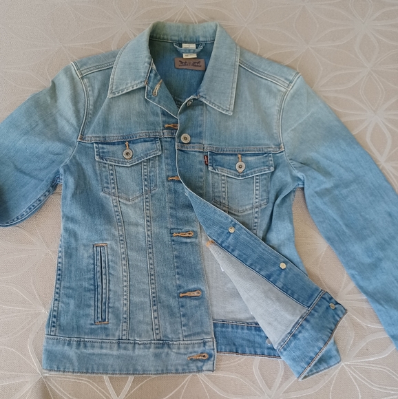 Levi's Jackets & Blazers - Levi's Denim Jacket